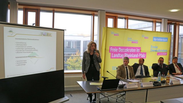 Andrea Adams, Hauptgeschäftsführerin Bauern- und Winzerverband Rheinland-Pfalz Süd e.V.