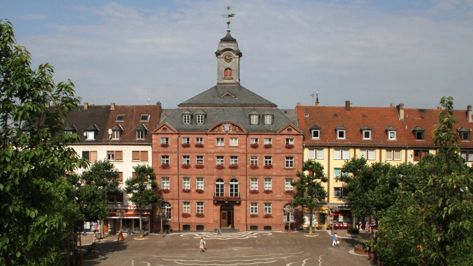 Symbolbild: Altes Rathaus in Pirmasens