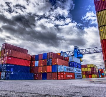 Symbolbild: Containerterminal