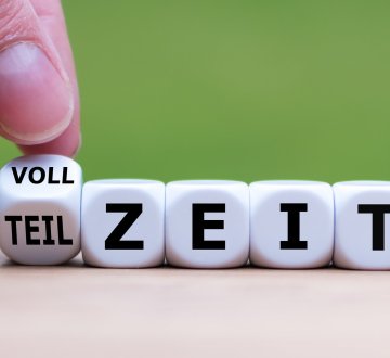 Symbolbild: Buchstabenwürfel Teilzeit/Vollzeit